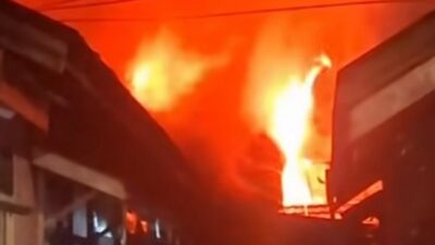 Api Berkobar Tinggi di Malkon Temon Banjarmasin Utara, Warga Berhamburan Keluar Rumah