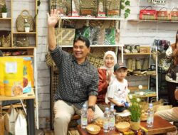 Beri Dukungan, Bupati Shalahuddin Tinjau Stand Milik Barito Utara di Kalteng Expo 2026