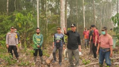 Bupati Barito Utara Instruksikan Siaga Alat Berat dan Rakor Karhutla di Teweh Selatan