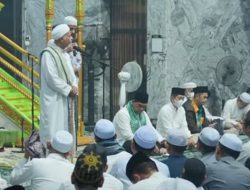 Turut Hadir Kuliah Subuh Ulama Asal Hadramaut, Bupati Shalahuddin Ajak Masyarakat Eratkan Kebersamaan