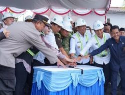 Shalahuddin Lakukan Groundbreaking Penataan Kawasan Kumuh di Kelurahan Lanjas